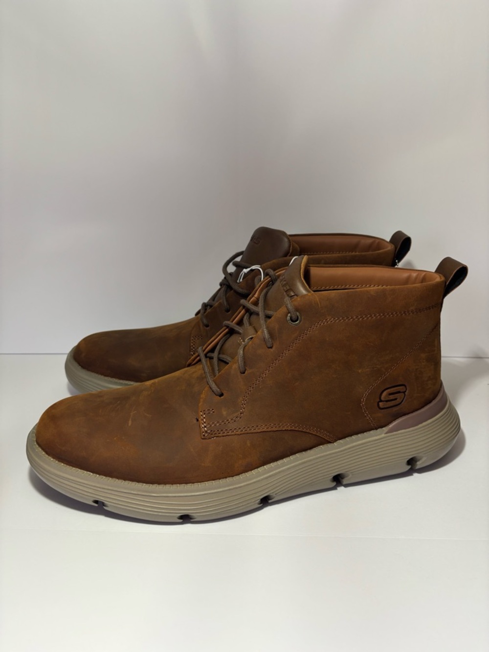Skechers Men's Tan/Brown Casual Chukka Boots